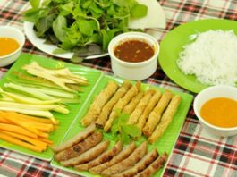 Đi ăn nem nướng Nha Trang phố Quán Thánh