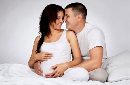 Coi chừng đẻ non vì "chuyện ấy"