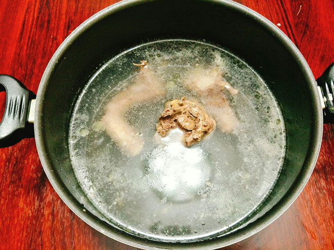 Canh rong biển thịt bò thơm ngọt, nóng hổi cho bữa cơm chiều - 3