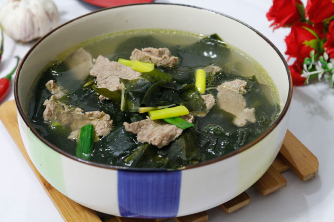 Canh rong biển thịt bò thơm ngọt, nóng hổi cho bữa cơm chiều - 9