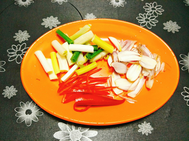 Dưa cải mà muối theo cách này đảm bảo chua dịu, vàng giòn không bị khú - 7