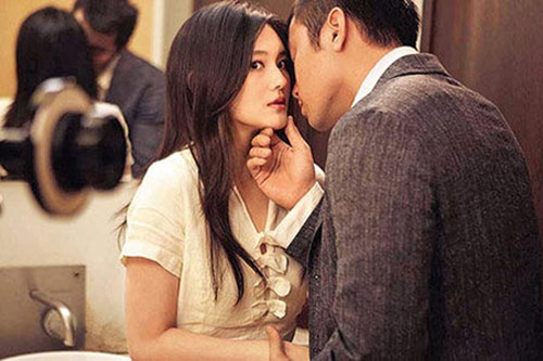 Cay đắng phát hiện thân phận "trai bao" của người chồng hoàn hảo - 1