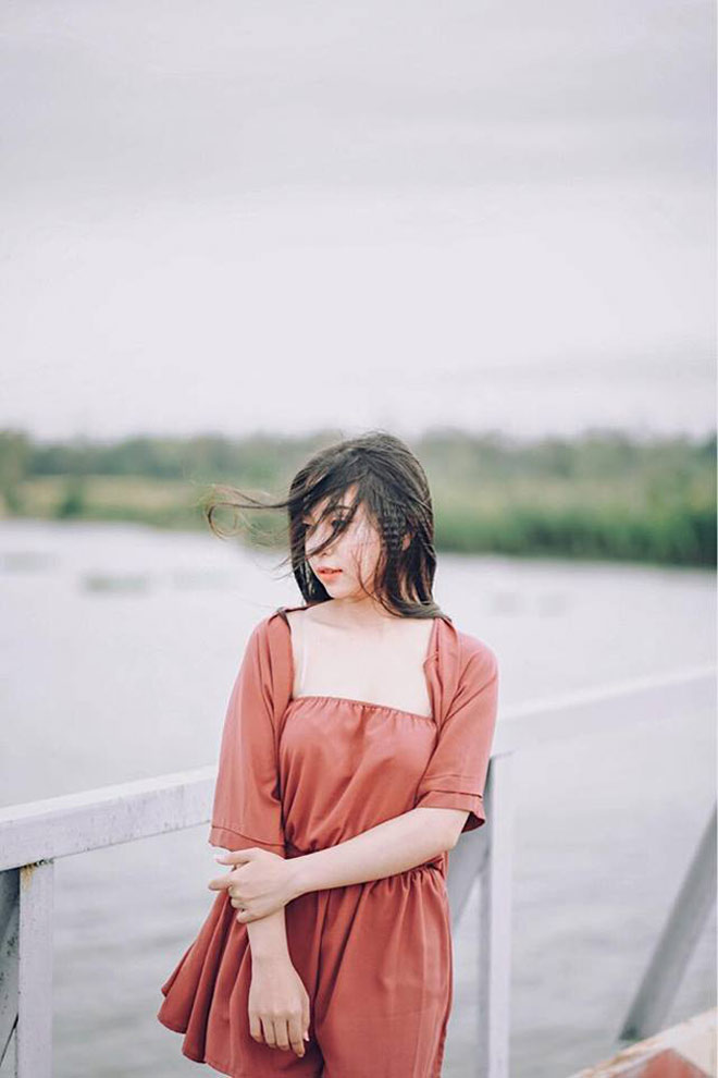 Bạn gái đẹp mơn mởn của “ngôi sao sáng chói” U23 Việt Nam - 6