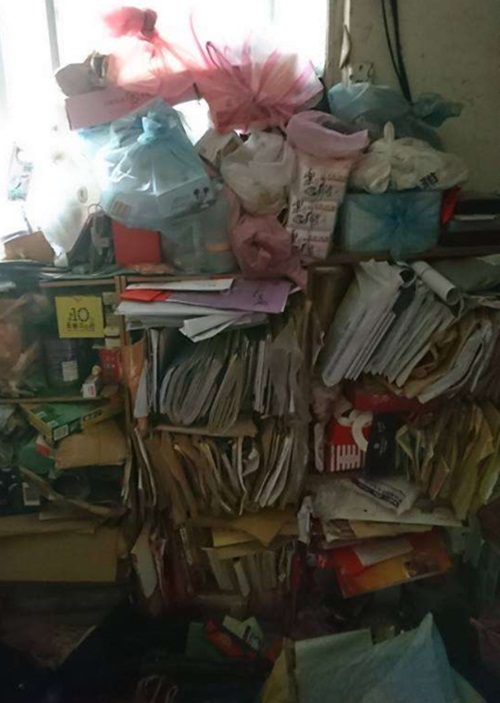 Đến nhà bạn gái đầu năm mới, chàng trai sốc khi thấy người yêu ở bẩn - 3