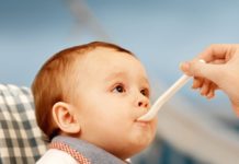 Những điều cần biết dinh dưỡng cho bé 8 tháng tuổi