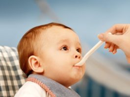 Những điều cần biết dinh dưỡng cho bé 8 tháng tuổi