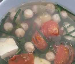 Canh cà chua, hẹ, nấm rơm nâú đậu hũ trắng (chay)
