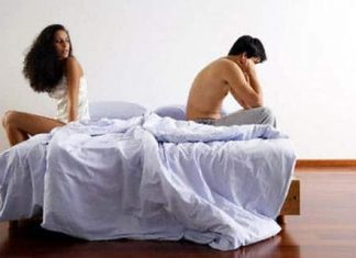 Vì sao vợ tôi thỉnh thoảng lại không thật tự nhiên khi làm tình?