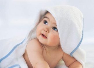 Những điểm khác nhau giữa trẻ bú mẹ và bú bình