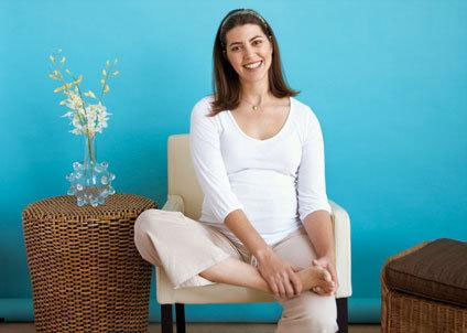 4 động tác mát-xa chân cho mẹ bầu bị phù nề, chuột rút 2