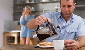 triệu chưng, phì đại, tiền liệt tuyến, tiểu nhiều lần, tiểu rắt, tiểu khó, tiểu són, viêm bàng quang, suy yếu thận, nguyên nhân, điều trị, cách khắc phục, 