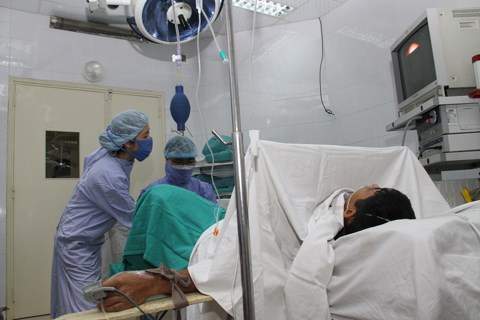 triệu chưng, phì đại, tiền liệt tuyến, tiểu nhiều lần, tiểu rắt, tiểu khó, tiểu són, viêm bàng quang, suy yếu thận, nguyên nhân, điều trị, cách khắc phục, 