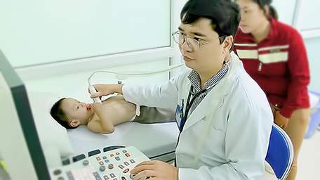 thông liên nhĩ, tim bẩm sinh, triệu chứng cơ năng, loạn nhịp tim, suy tim, hở van hai lá, loạn nhịp tim, 
