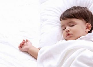 Trẻ đái dầm, nỗi lo của những bà mẹ