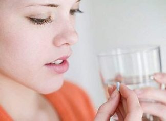 Ưu nhược điểm và tác dụng phụ của thuốc tránh thai hàng ngày
