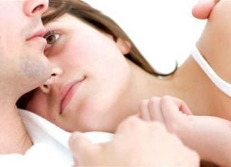 Quan hệ tình dục trong 3 tháng đầu thai kỳ.