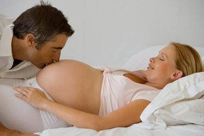 tình dục mang thai tình dục khi mang thai, lợi ích của việc tình dục khi mang thai, thay đổi cảm xúc tình dục khi mang thai, sự thay đổi nội tiết cơ thể