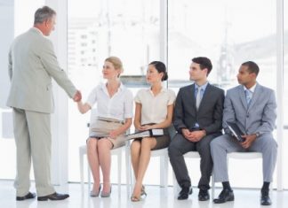 5 biểu hiện khiến bạn trông thiếu năng lực khi phỏng vấn việc làm